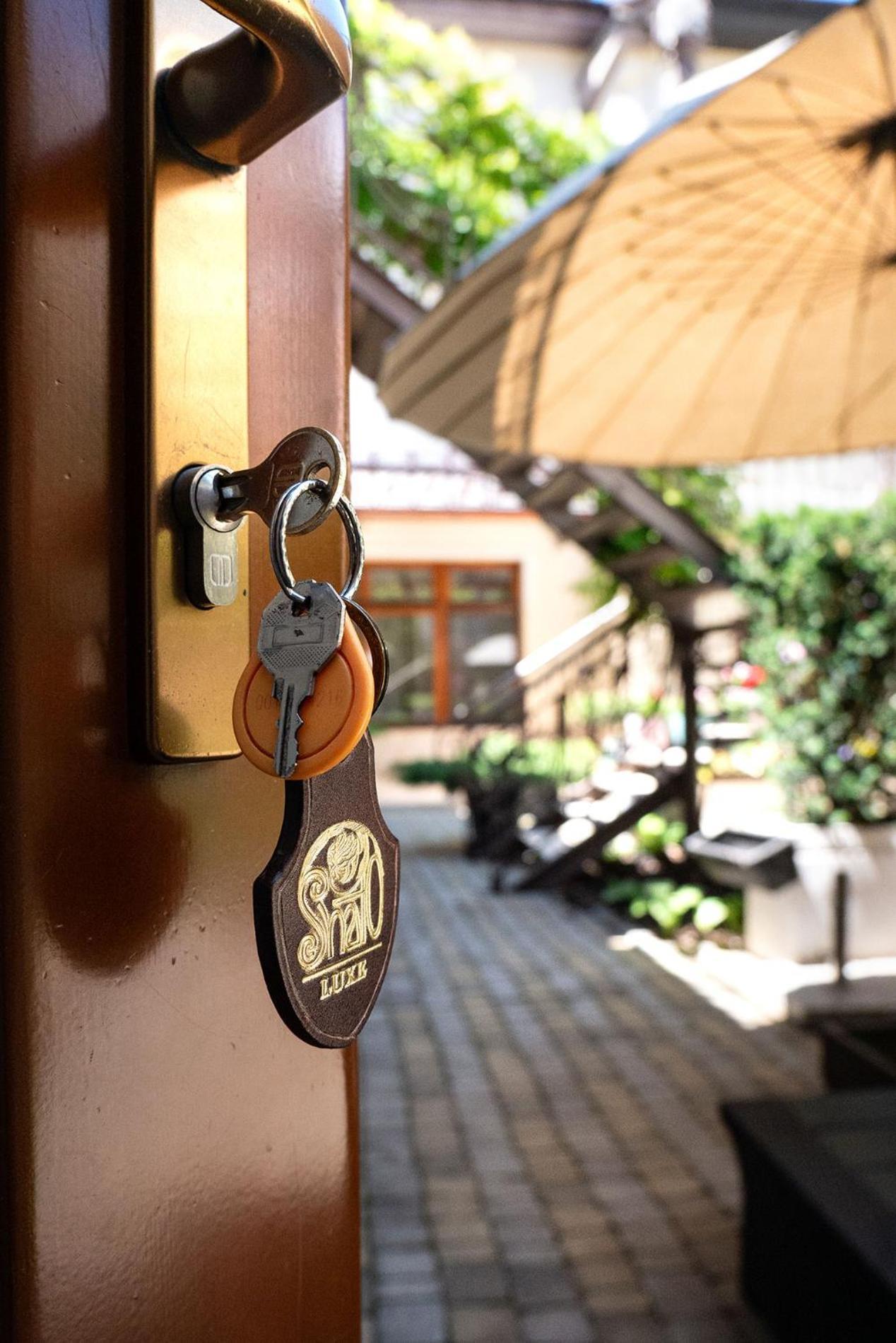Shato Luxe Odesa Exterior photo